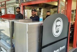 Avec Orelsan, les ventes de kebabs ont explosé au Magic Beau Gosse à Caen