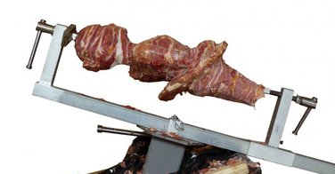 Sculpture sur broche de kebab
