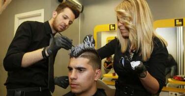 La coupe de cheveux de Griezmann devient un phénomène de mode en Espagne !