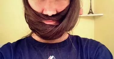 Les femmes aussi succombent à la folie de la barbe !